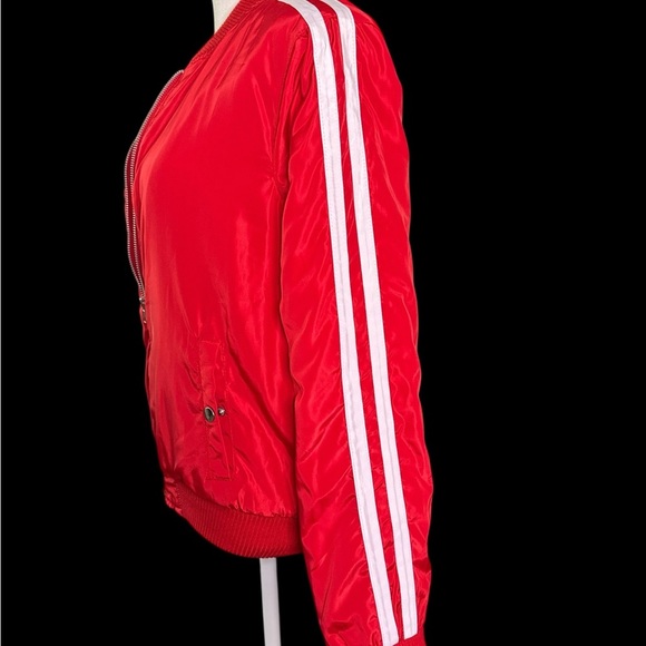 Outer Edge Red Bomber Jacket Lightweight Satin Finish - Picture 3 of 5